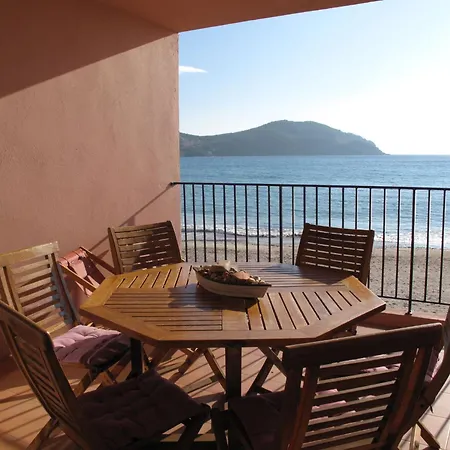 Baie Des Lecques By Interhome